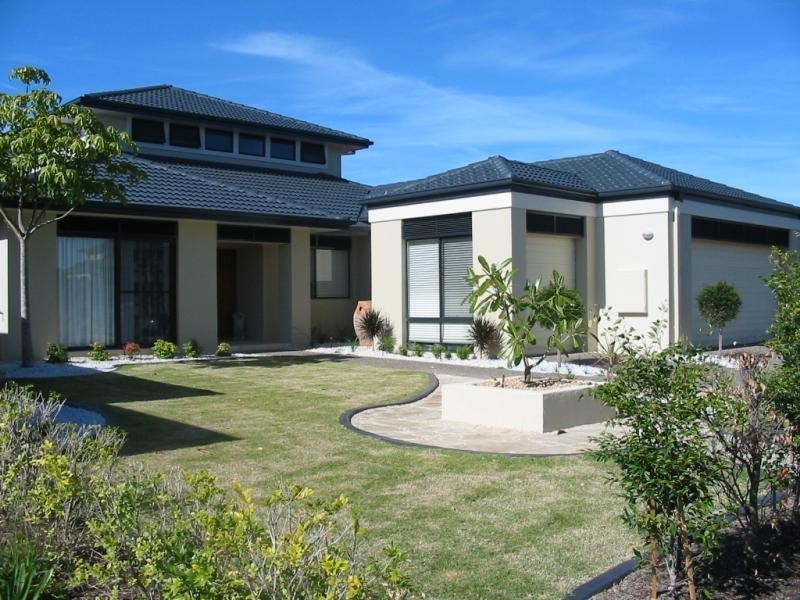 2142 Beaufort Way, Hope Island QLD 4212