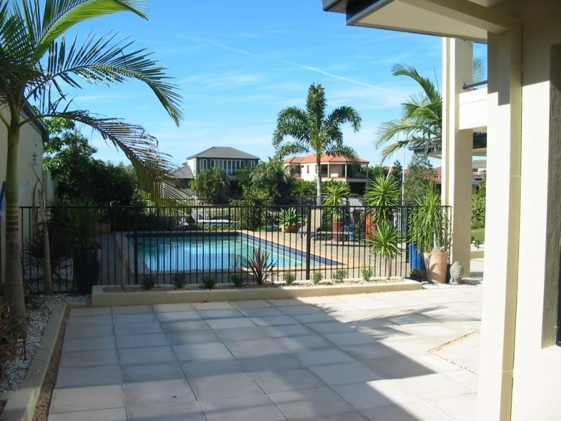 2142 Beaufort Way, Hope Island QLD 4212