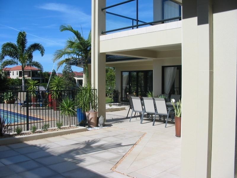 2142 Beaufort Way, Hope Island QLD 4212