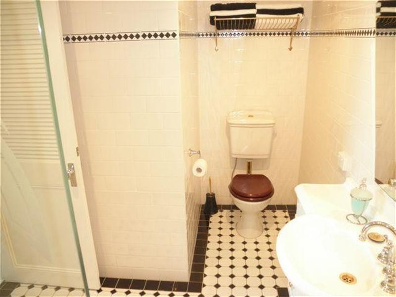 3 River Drive, Surfers Paradise QLD 4217