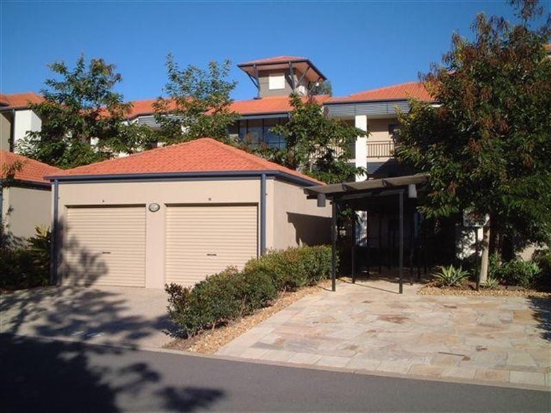 501 North Hills Drive, Robina QLD 4226