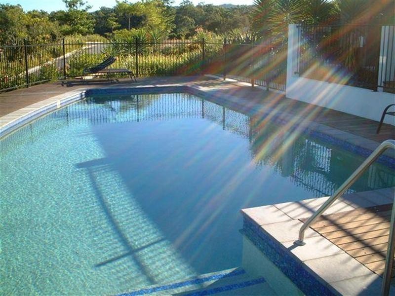 501 North Hills Drive, Robina QLD 4226