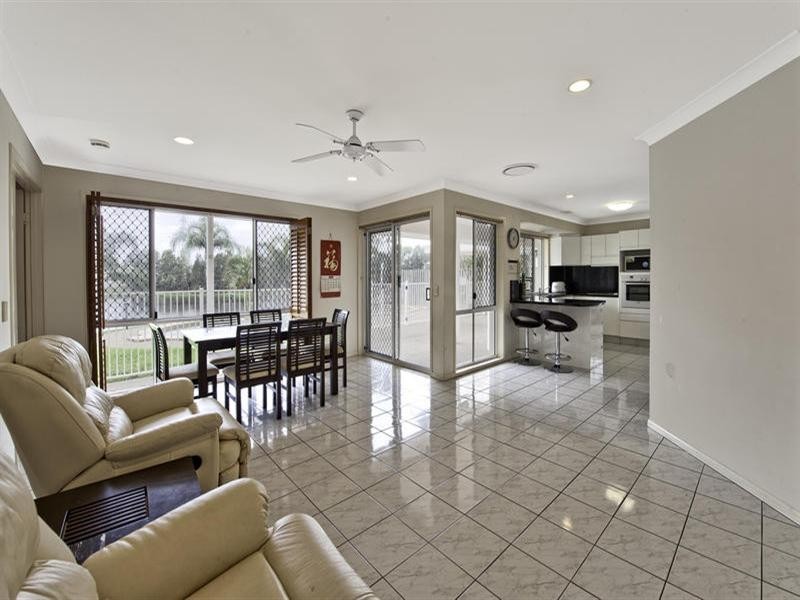 174 Port Jackson Boulevard, Clear Island Waters QLD 4226