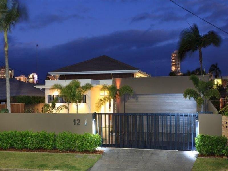 12 The Corso, Isle Of Capri QLD 4217