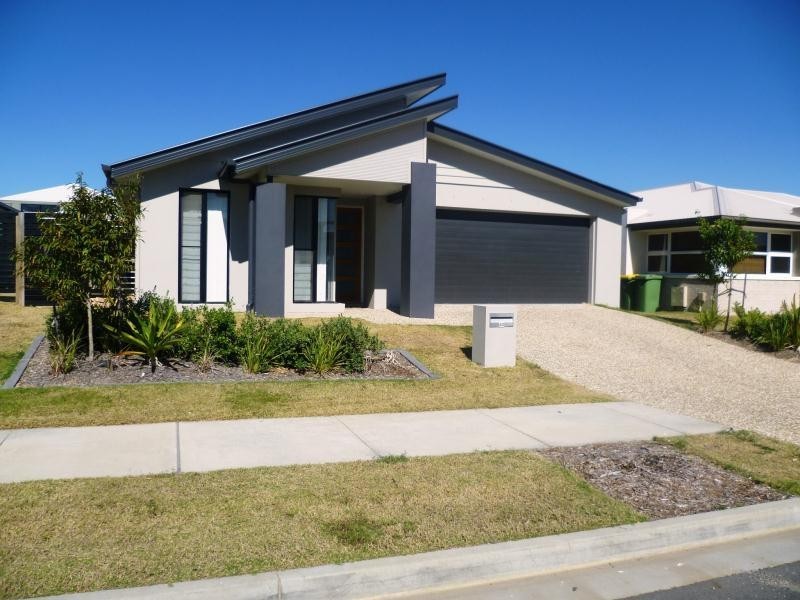 40 Collingrove Circuit, Pimpama QLD 4209