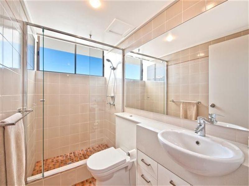 3 River Drive, Surfers Paradise QLD 4217