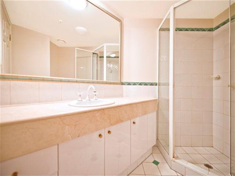 14 View Avenue, Surfers Paradise QLD 4217