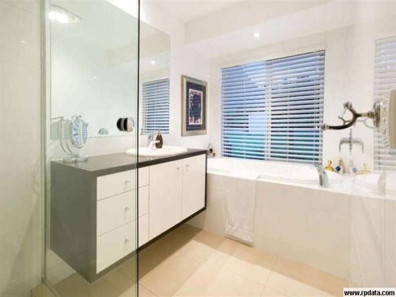 31 Yangoora Crescent, Ashmore QLD 4214