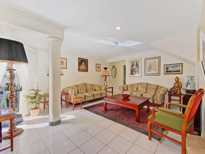 148 Bamboo Avenue, Benowa QLD 4217