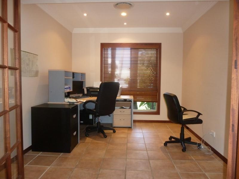 1643 Riverdale Court, Hope Island QLD 4212