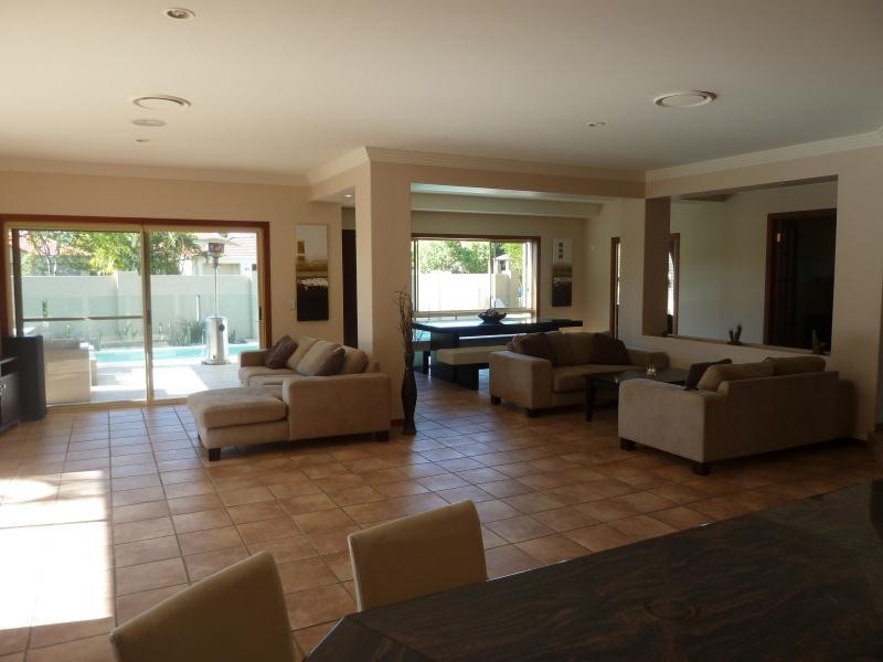 1643 Riverdale Court, Hope Island QLD 4212