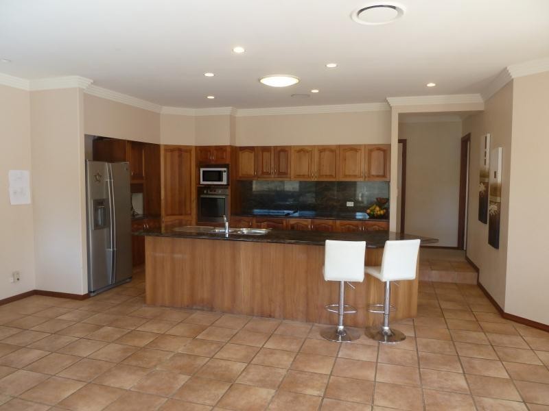 1643 Riverdale Court, Hope Island QLD 4212