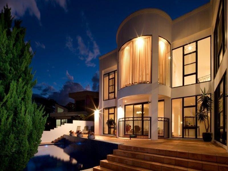 28 Southern Cross Drive, Surfers Paradise QLD 4217