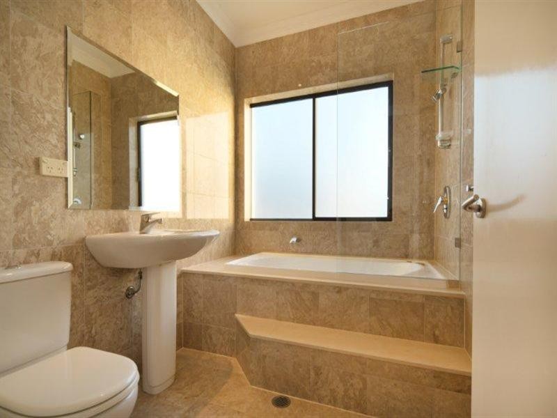 28 Southern Cross Drive, Surfers Paradise QLD 4217