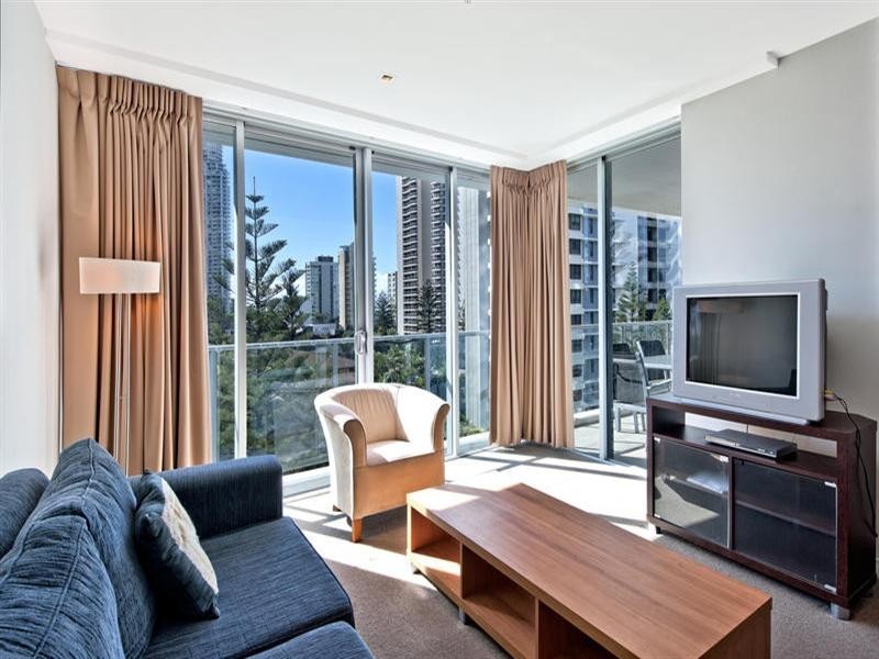 18 Enderley Avenue, Surfers Paradise QLD 4217