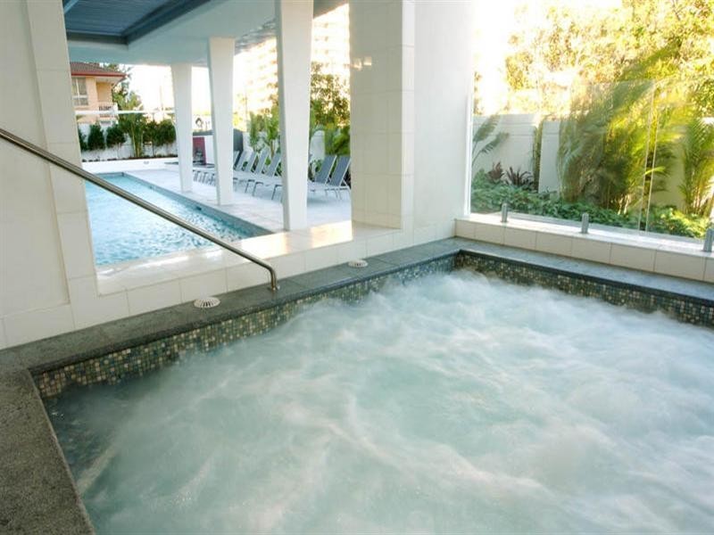 18 Enderley Avenue, Surfers Paradise QLD 4217