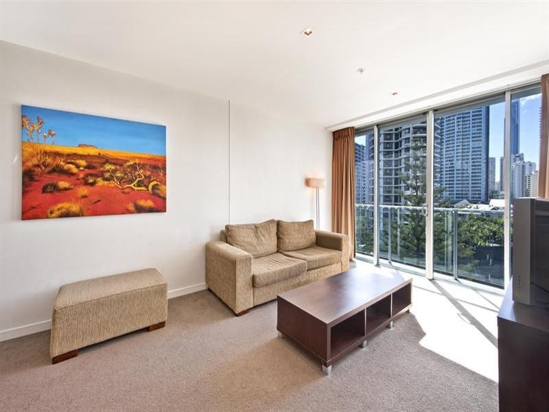 18 Enderley Avenue, Surfers Paradise QLD 4217