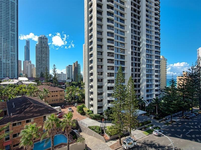 18 Enderley Avenue, Surfers Paradise QLD 4217