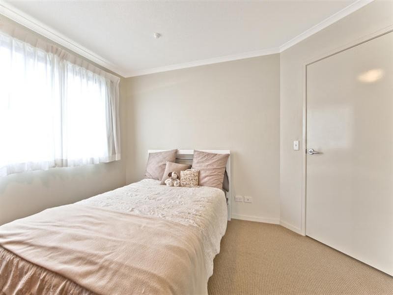 21 Cypress Avenue, Surfers Paradise QLD 4217