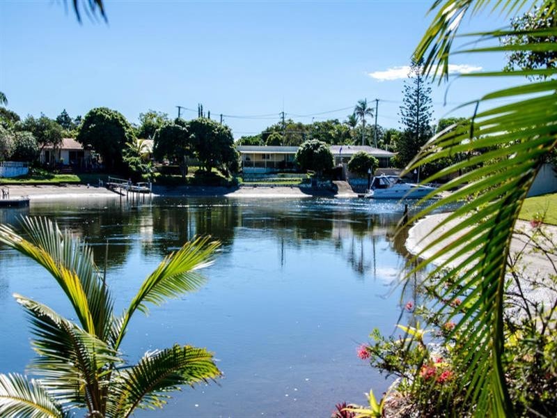 67 Rapallo Avenue, Isle Of Capri QLD 4217