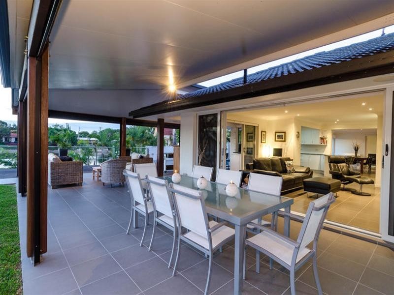 67 Rapallo Avenue, Isle Of Capri QLD 4217