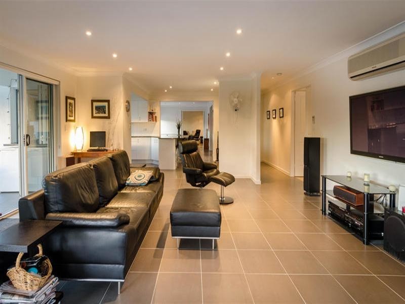 67 Rapallo Avenue, Isle Of Capri QLD 4217