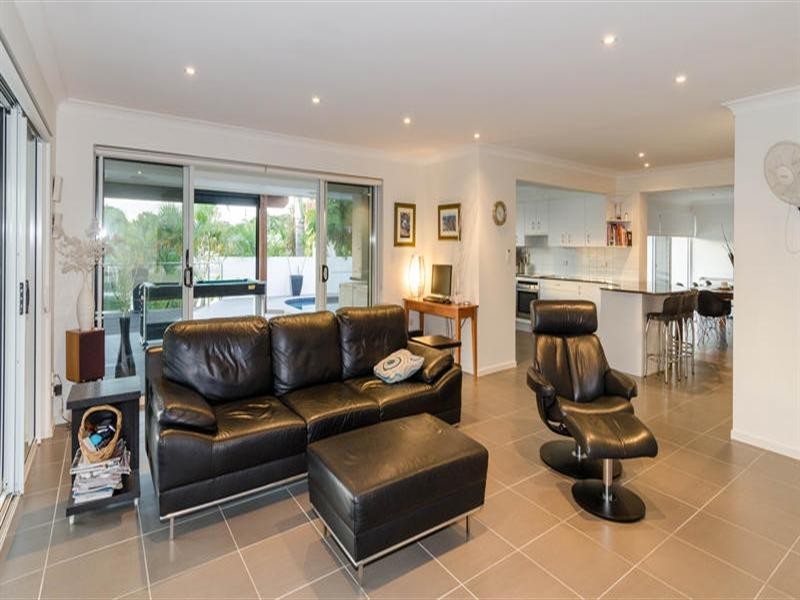 67 Rapallo Avenue, Isle Of Capri QLD 4217