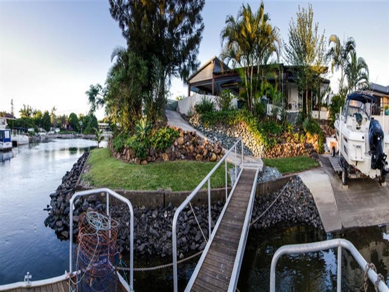 67 Rapallo Avenue, Isle Of Capri QLD 4217