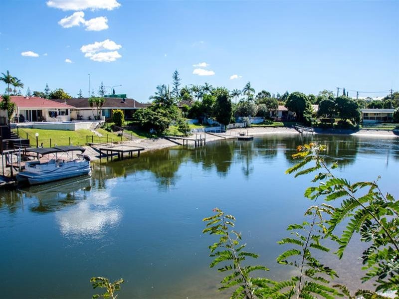 67 Rapallo Avenue, Isle Of Capri QLD 4217