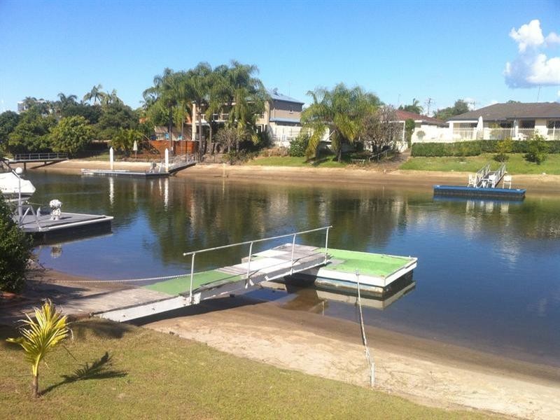 100 Salerno Street, Surfers Paradise QLD 4217