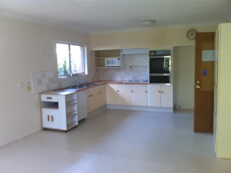 100 Salerno Street, Surfers Paradise QLD 4217