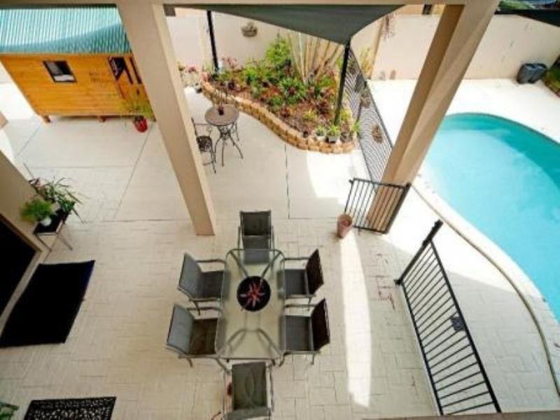 19 Calmwater Crescent, Helensvale QLD 4212
