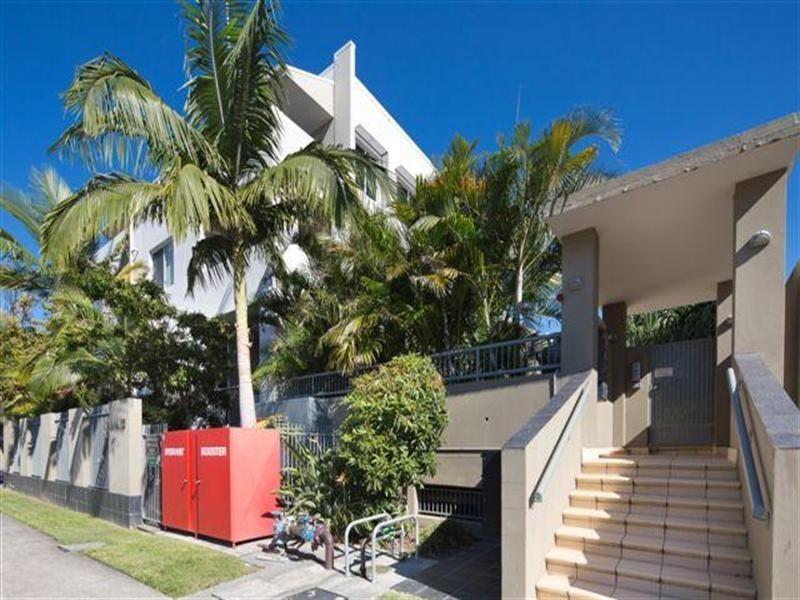 6 Rose Street, Southport QLD 4215