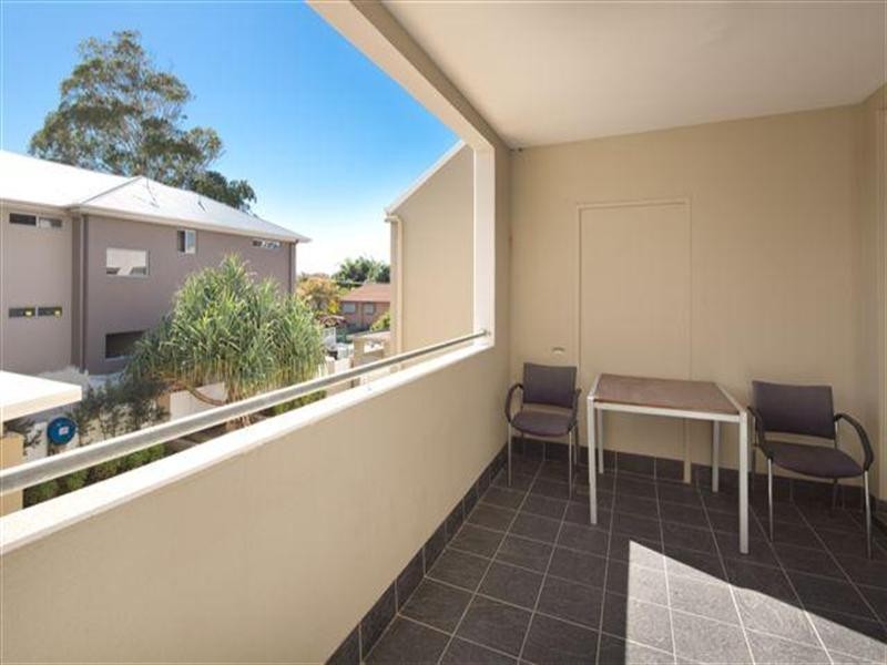 6 Rose Street, Southport QLD 4215