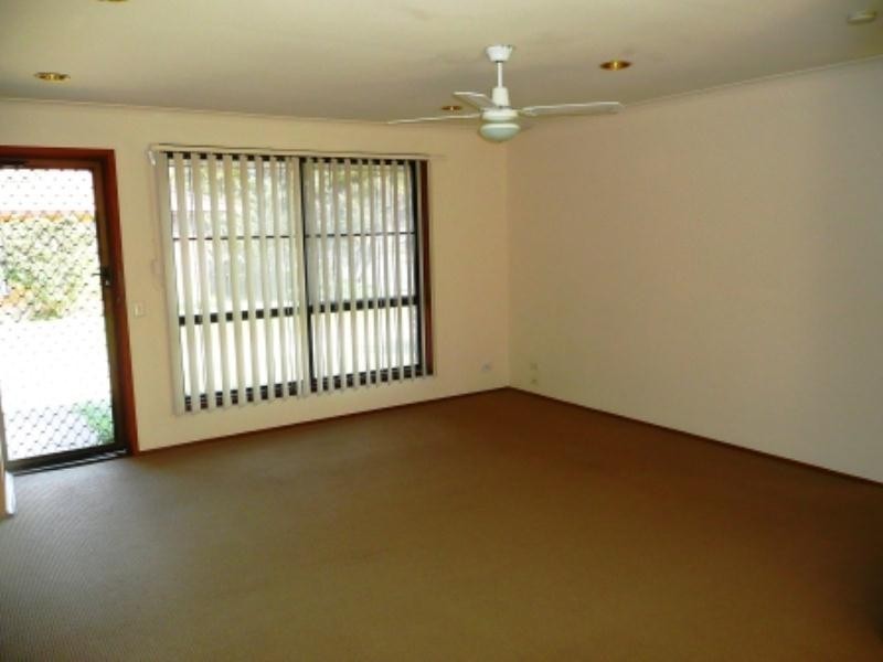 1/18 Galloway Drive, Ashmore QLD 4214