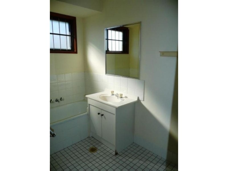 1/18 Galloway Drive, Ashmore QLD 4214