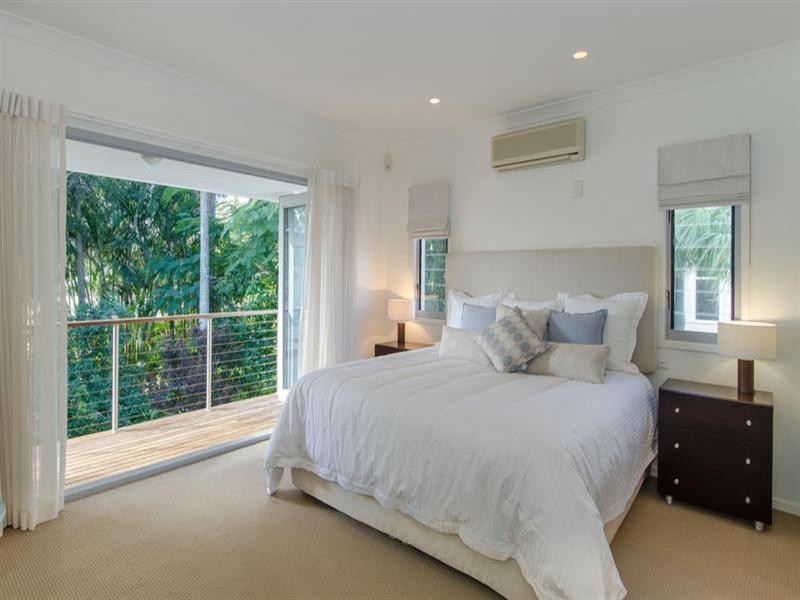 2/27 Norfolk Avenue, Surfers Paradise QLD 4217