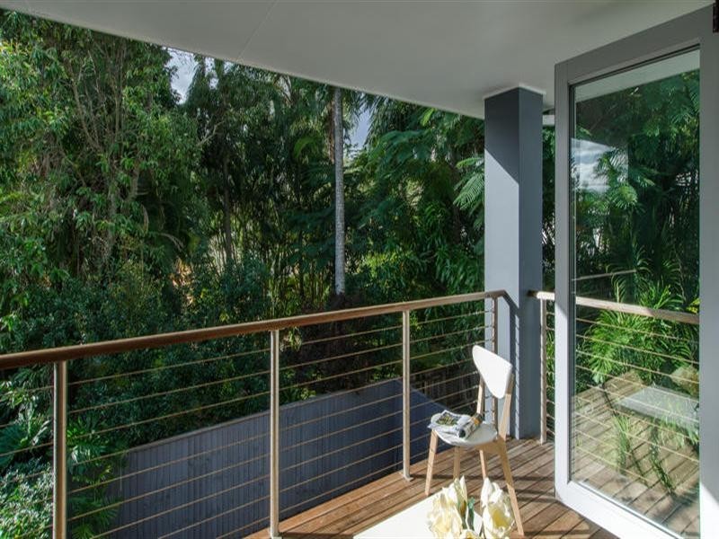 2/27 Norfolk Avenue, Surfers Paradise QLD 4217