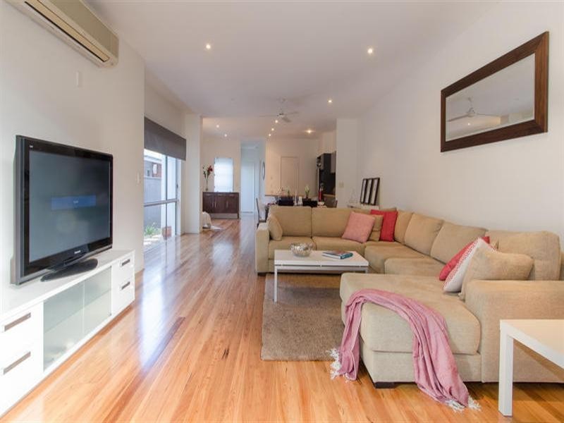 2/27 Norfolk Avenue, Surfers Paradise QLD 4217