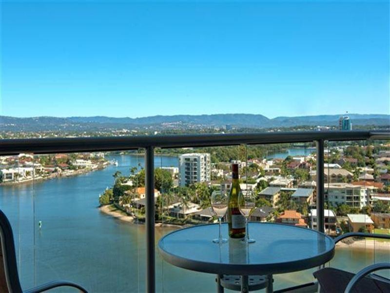 23 Ferny Avenue, Surfers Paradise QLD 4217