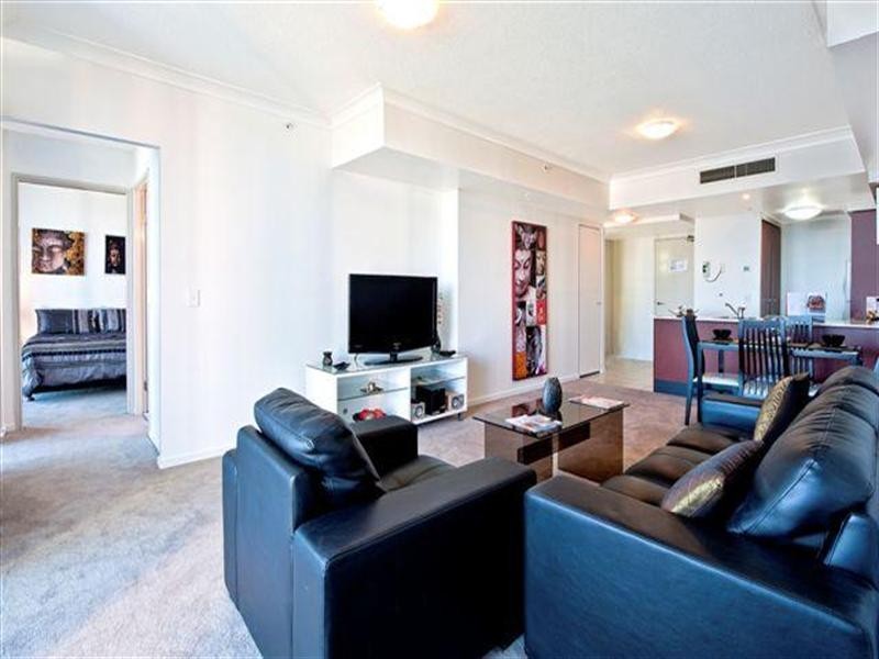 23 Ferny Avenue, Surfers Paradise QLD 4217