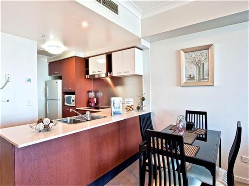 23 Ferny Avenue, Surfers Paradise QLD 4217