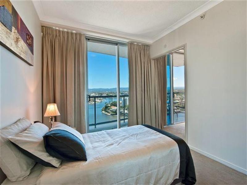 23 Ferny Avenue, Surfers Paradise QLD 4217