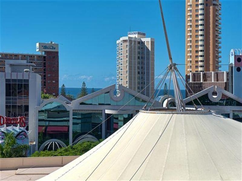 23 Ferny Avenue, Surfers Paradise QLD 4217