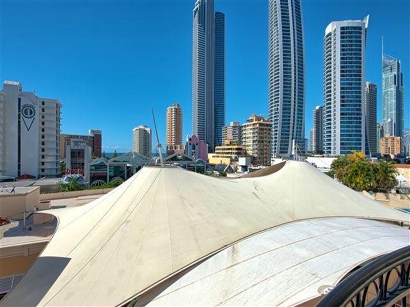 23 Ferny Avenue, Surfers Paradise QLD 4217