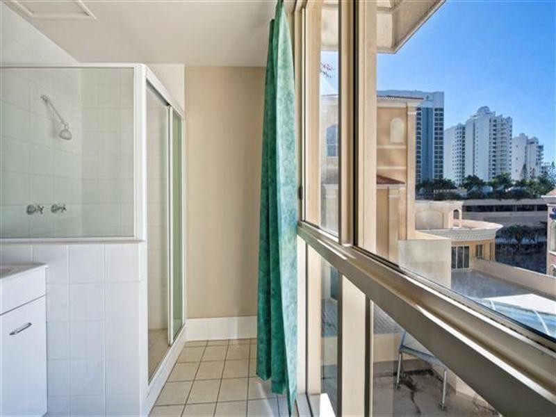 23 Ferny Avenue, Surfers Paradise QLD 4217