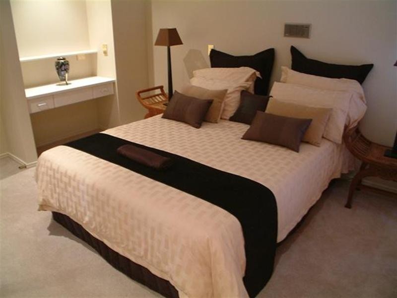 5694 Observation Crescent, Hope Island QLD 4212