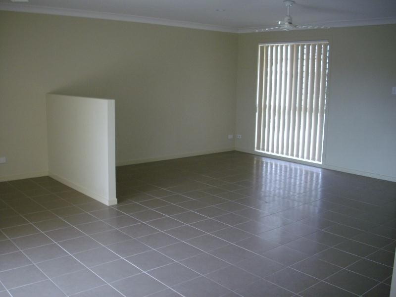 14 Lake Wivenhoe Court, Logan Reserve QLD 4133