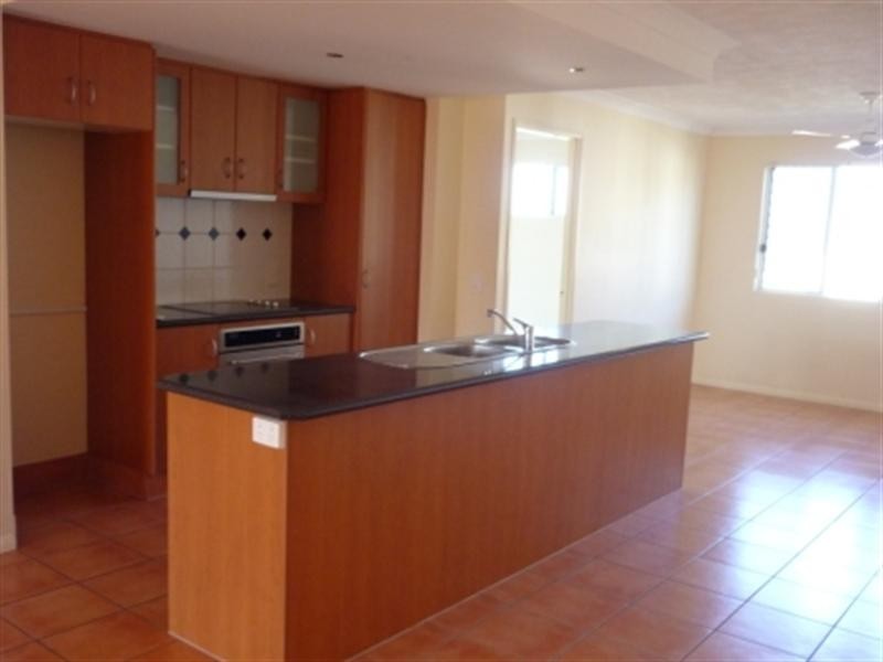 13/7-11 Johnston Street, Southport QLD 4215