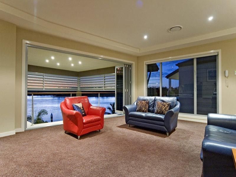 Hope Island QLD 4212